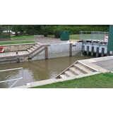 Chertsey Lock, River Thames Chertsey Lock, River Thames