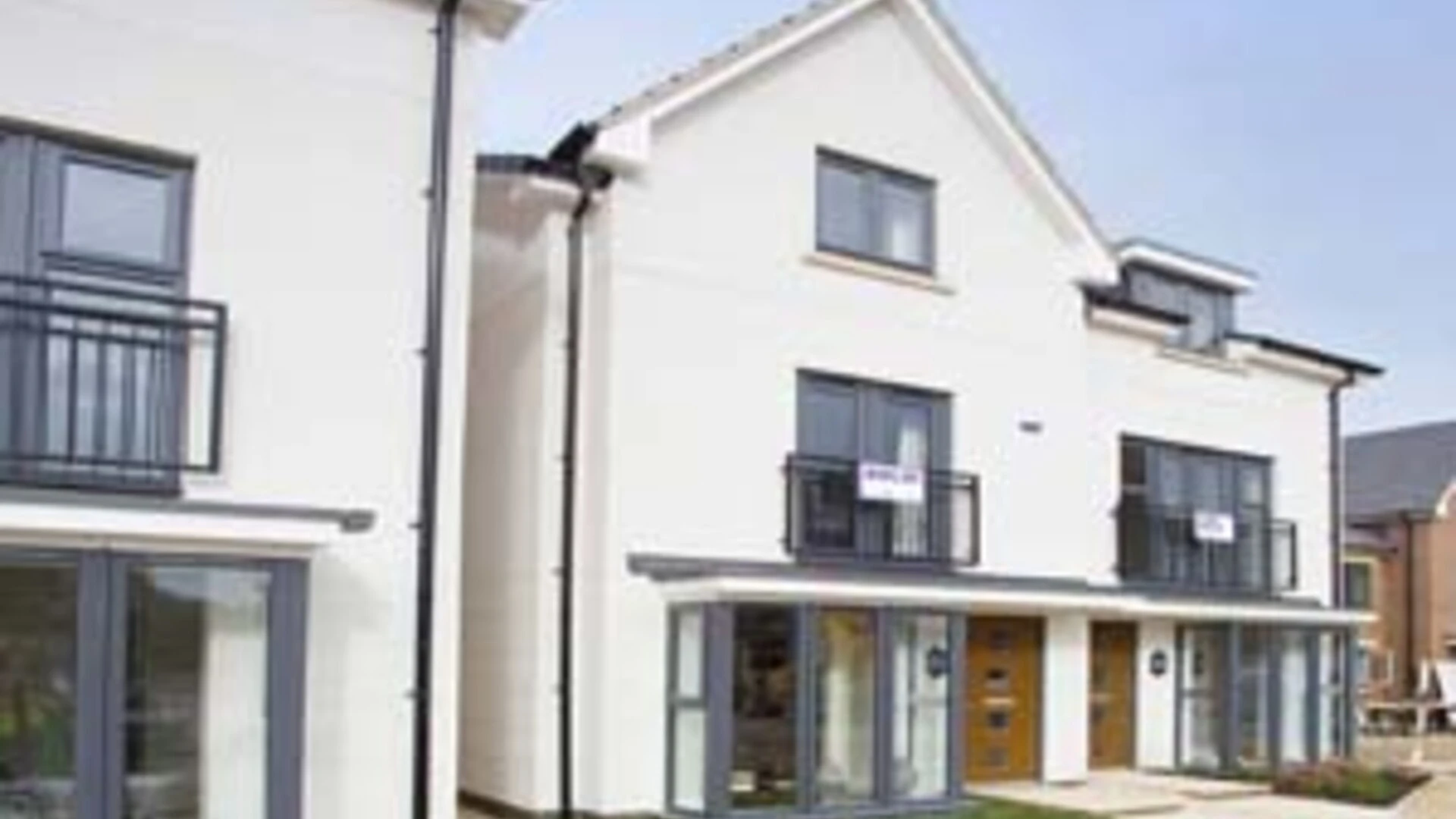 Modern designer home with smart render finish from Weber