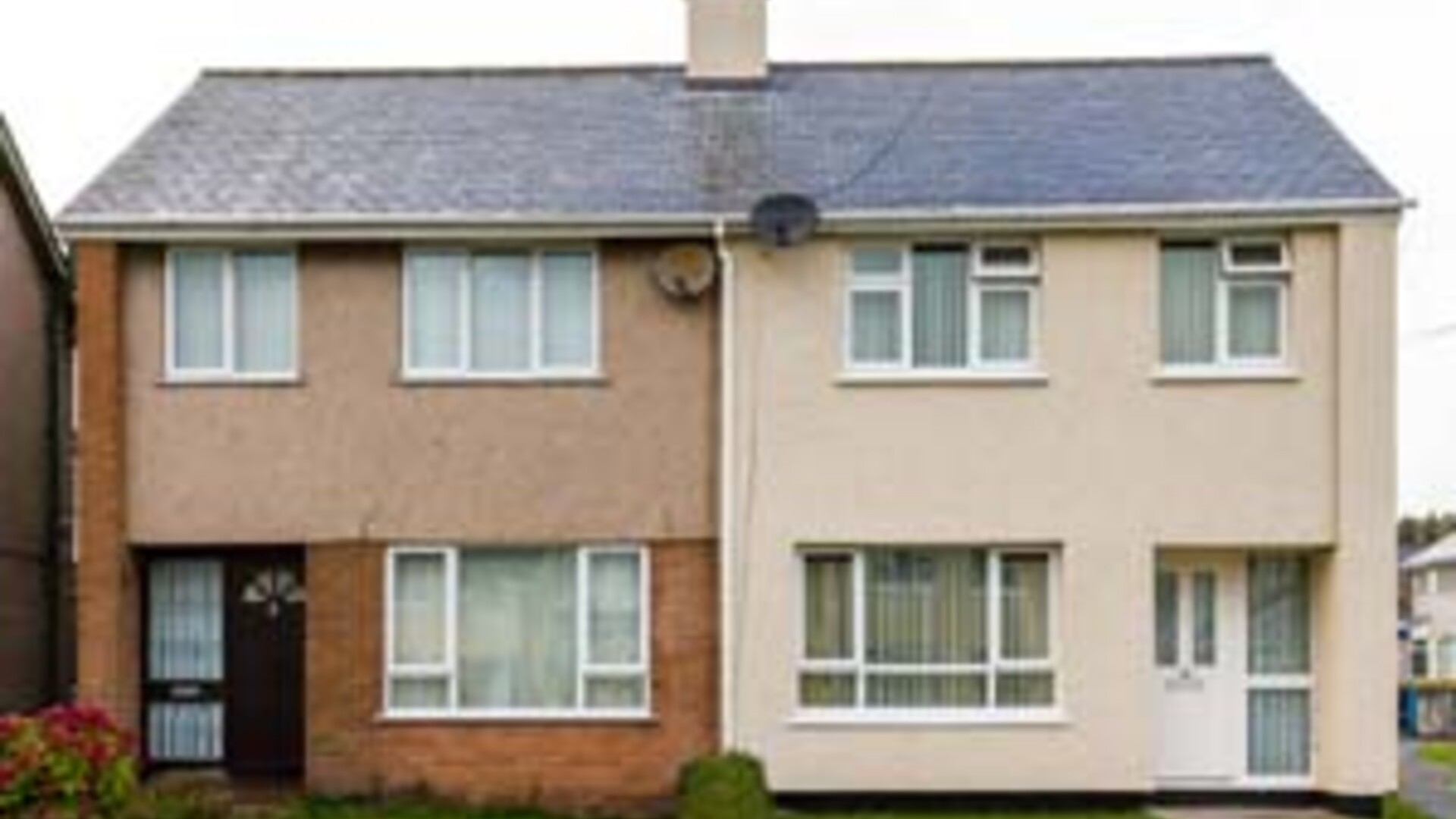 EWI from Weber applied to semi-detached houses EWI from Weber applied to semi-detached houses