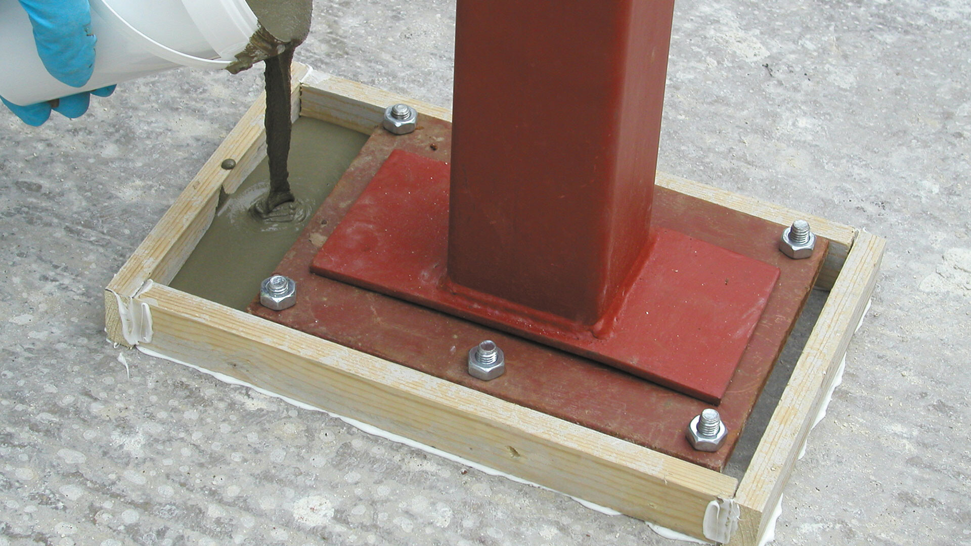 Cementitious vs epoxy vs polyester resin in anchoring and grouting