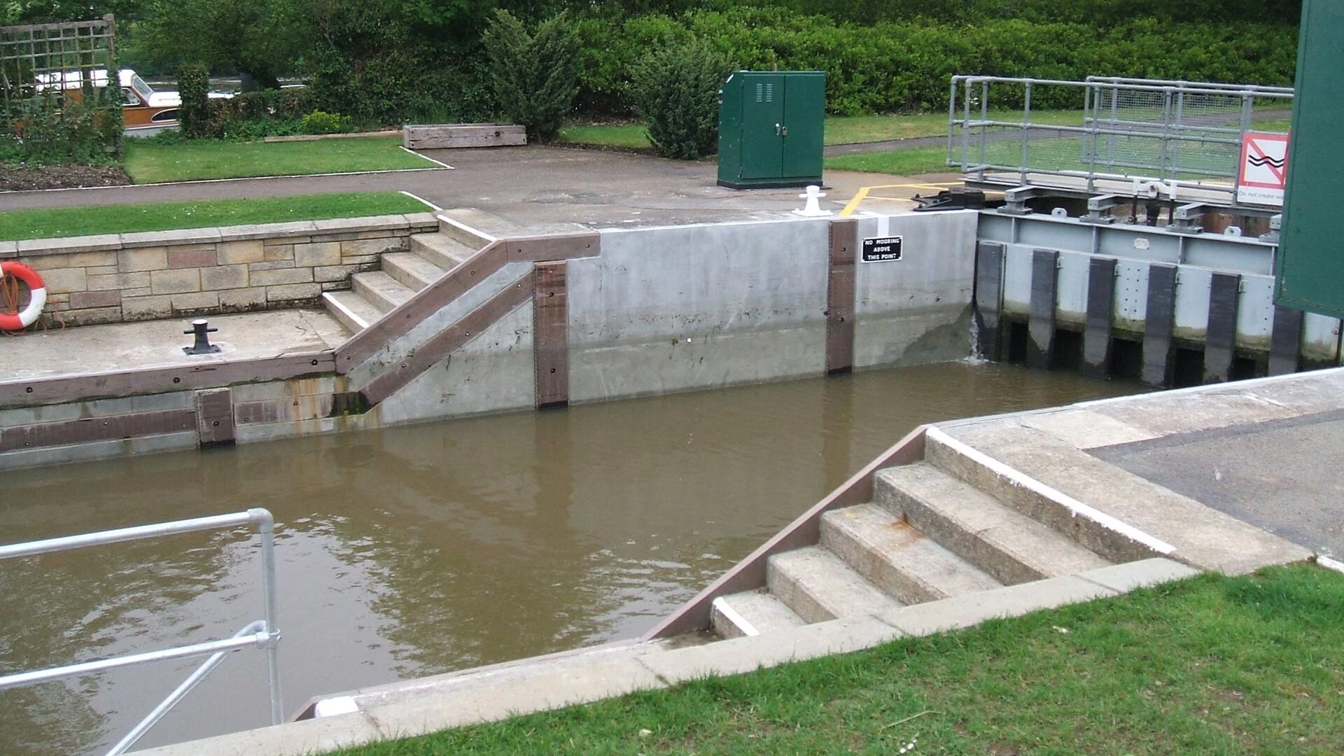 Chertsey Lock, River Thames