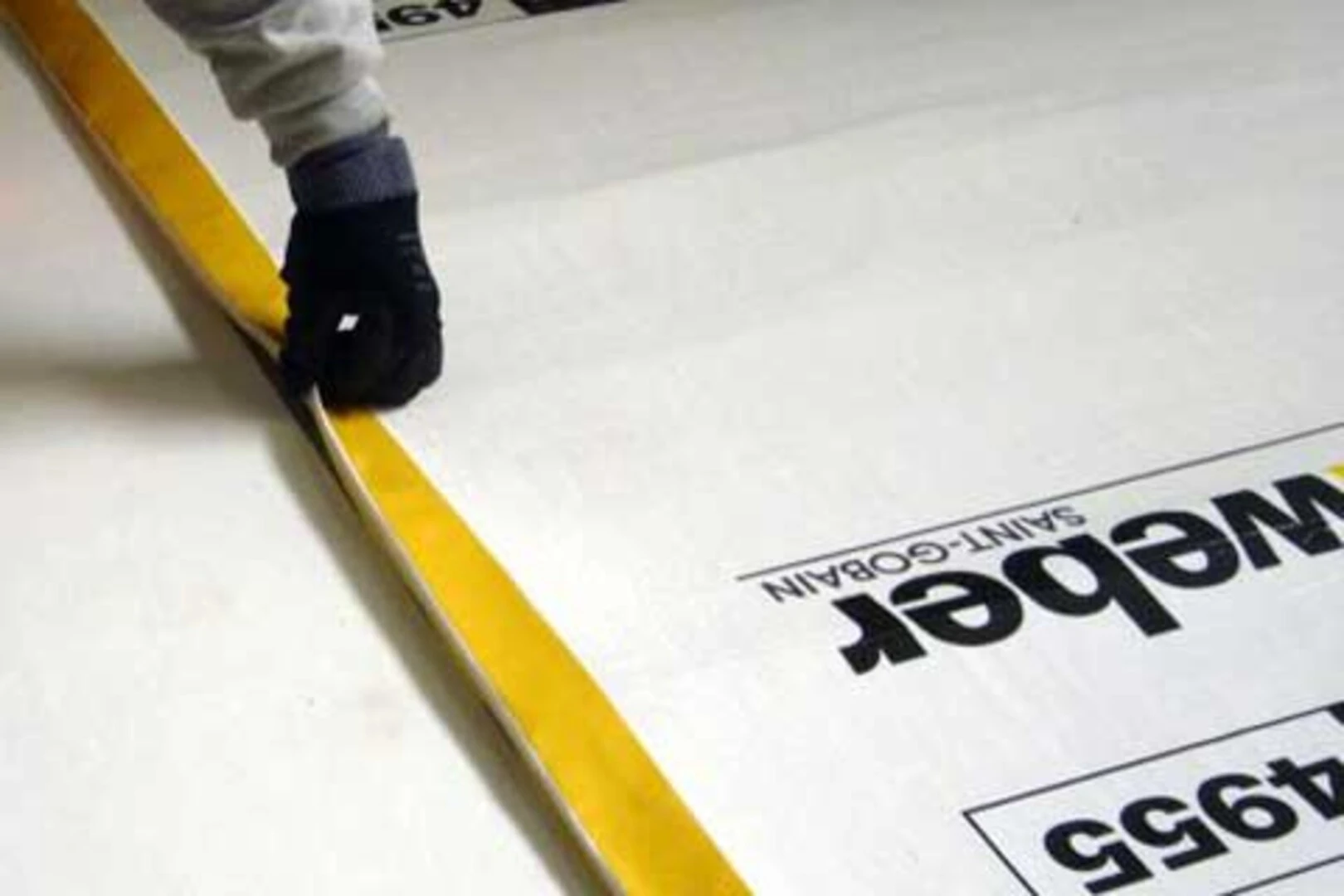 Impact sound reduction matting from Saint-Gobain Weber