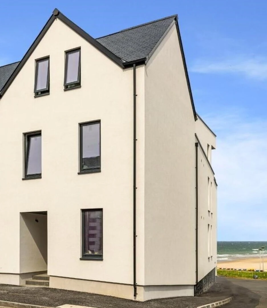 The Tides, Portrush