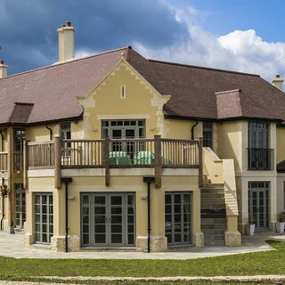 Arts and crafts newbuild finished in weberpral M monocouche render from Weber