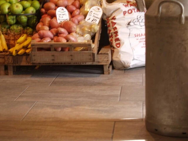 Roaming Roosters Bistro and Farmshop