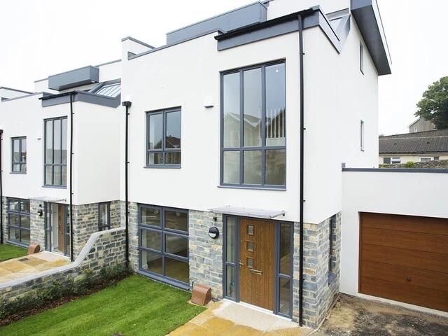 Attractive rendered property – Clevedon, Horizon