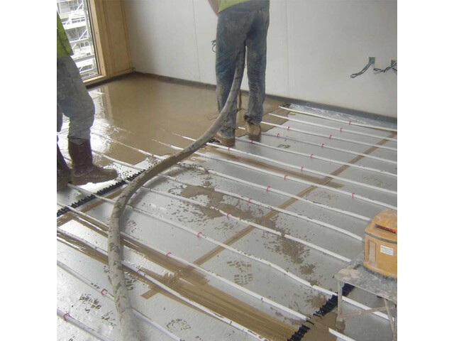 underfloor heating pipes in screed