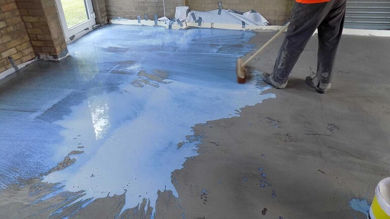Priming floor with weberfloor 4716