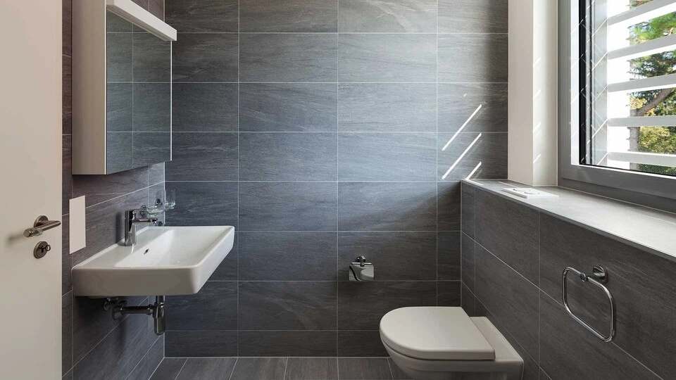Attractive tiled bathroom